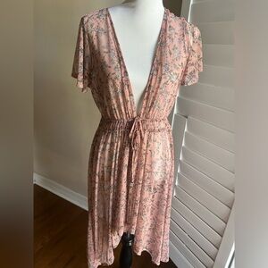 Sheer tie dress. Feminine print.